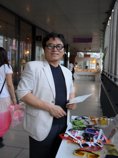 110407_signbi123938.JPG